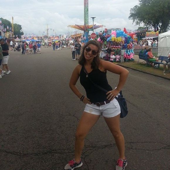 Meet your Posher, Micaela - Picture 1 of 1