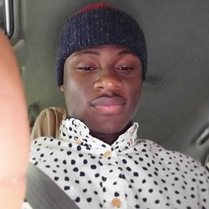 Meet your Posher, Emmanuel