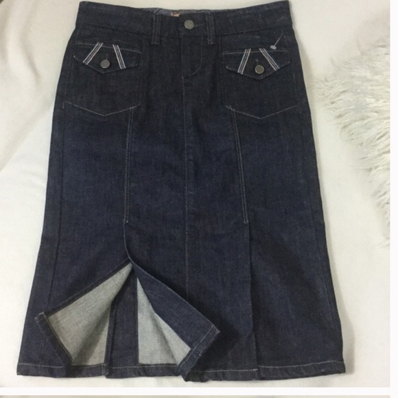 Paige Like New dark denim jean skirt