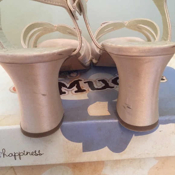 Nude heels. - Picture 4 of 4