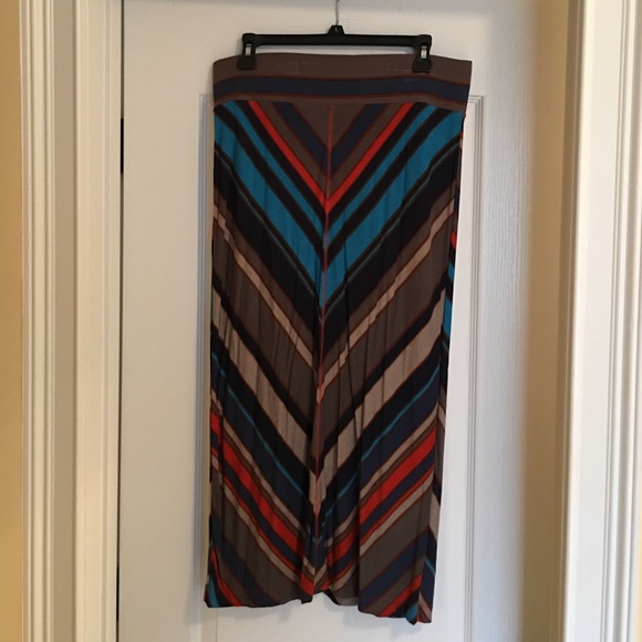 Old Navy long skirt brown/turquoise multi. Large