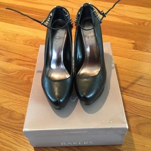 💎Spike healed pumps💎