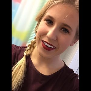 Meet your Posher, Kiersten