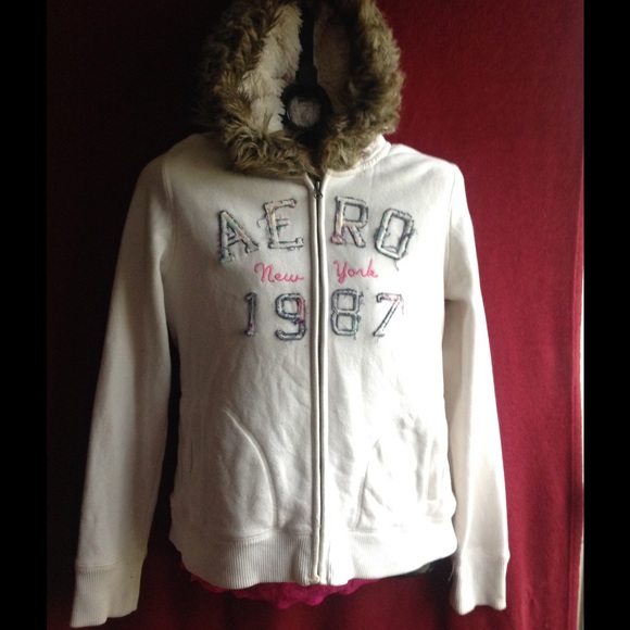Aero jacket with fur hood, in great condition!