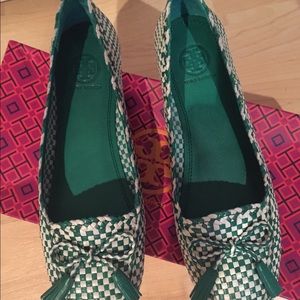 Authentic Tory Burch loafers. Brand NEW!!
