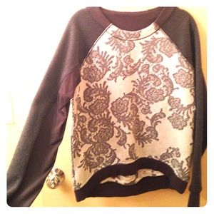 Cute, floral lululemon pullover