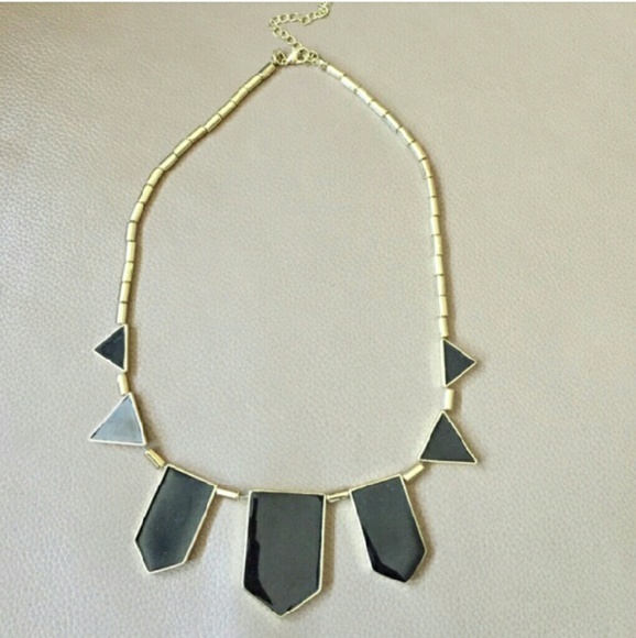 Geometric necklace - Picture 2 of 3