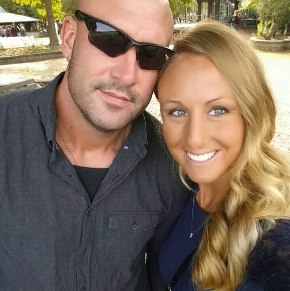 Meet your Posher, Cass - Picture 3 of 3