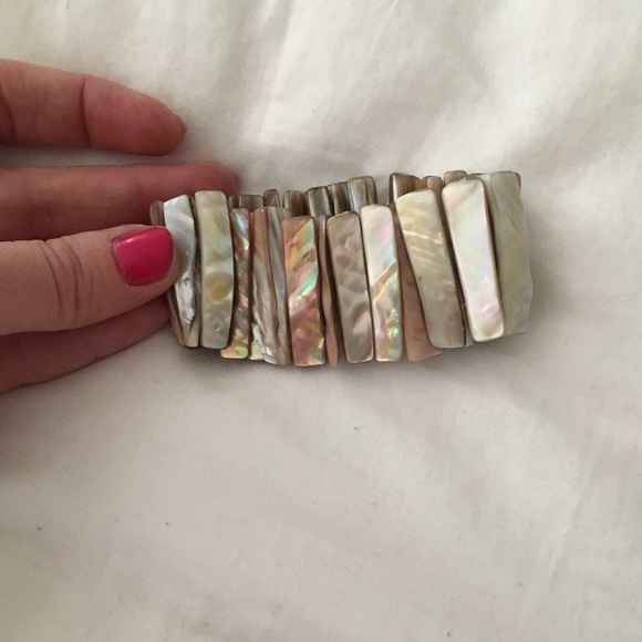 Jewelry - Genuine abalone shell bracelet, stretchy band