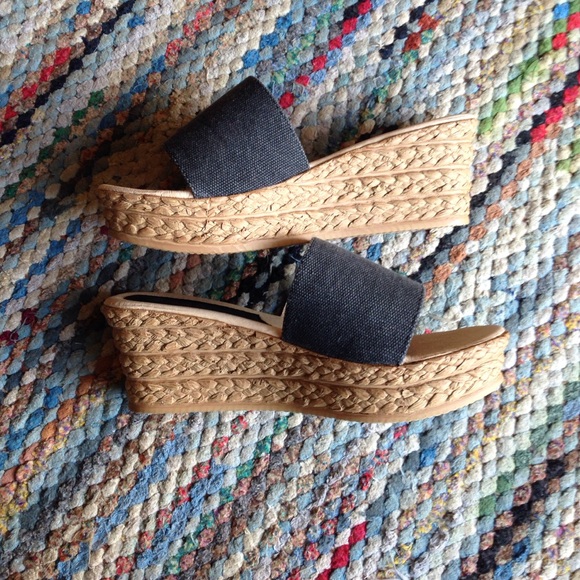 Pierre Dumas wedges