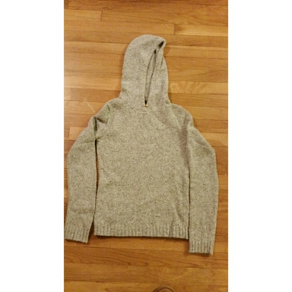 Grey hooded sweater