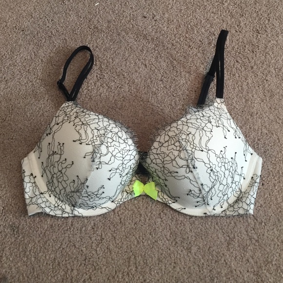 Victoria's Secret Very Sexy Push Up Bra
