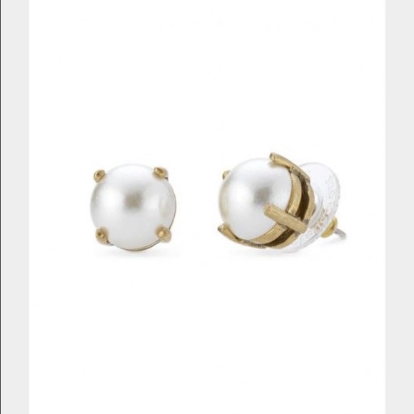 Stella & Dot Pearl Stud earrings NIB gold back