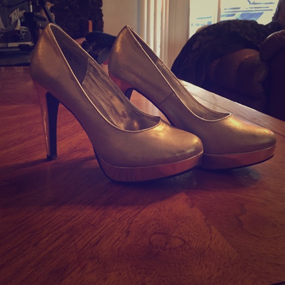 High heels - Picture 1 of 4