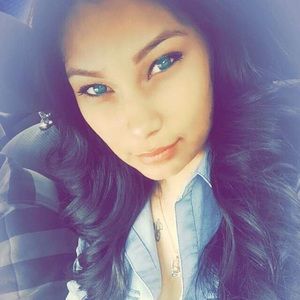 Meet your Posher, Vanessa