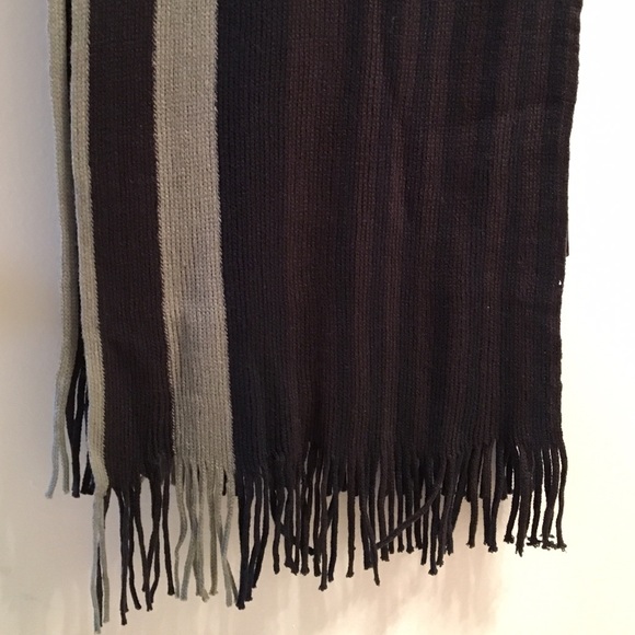 🔎CLEARANCE🔍 Blue/grey striped scarf