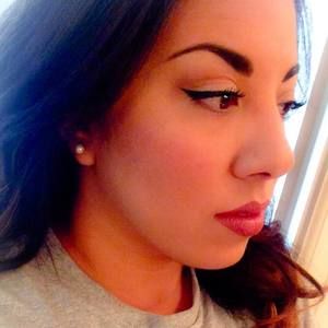 Meet your Posher, Alejandra