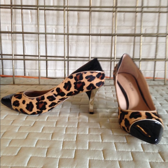 Calf hair leather pumps