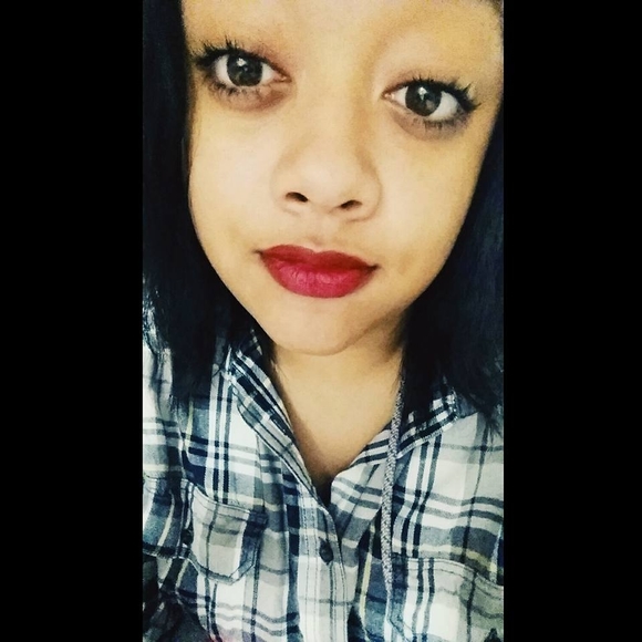 Meet your Posher, Zoe