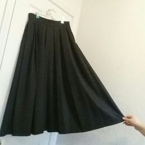 Vintage Italian wool charcoal pleated midi skirt