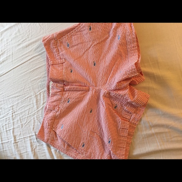 Vineyard Vines shorts
