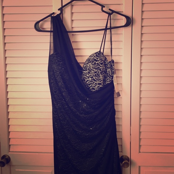 Prom dress new with tags - Picture 1 of 4