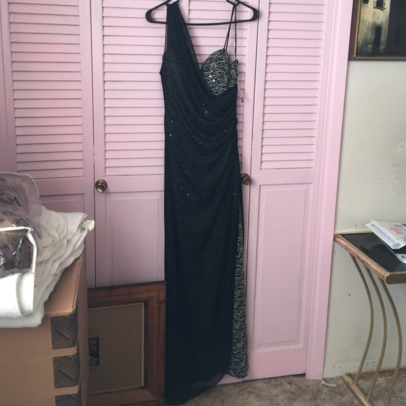 Prom dress new with tags - Picture 2 of 4