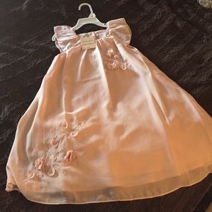 🌸Light mauve flowing dress. 4T. NEW🌸