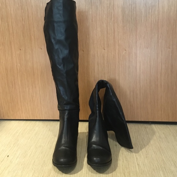 Black Knee High Boots! Super cute!