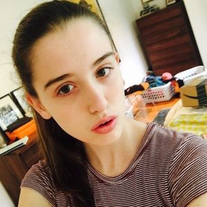 Meet your Posher, Ella