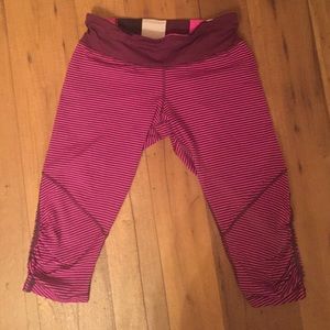 Lululemon running crops