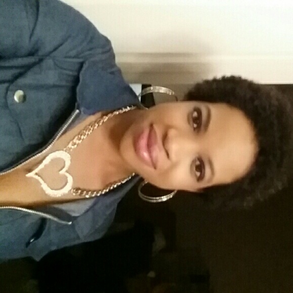 Meet your Posher, Shayla