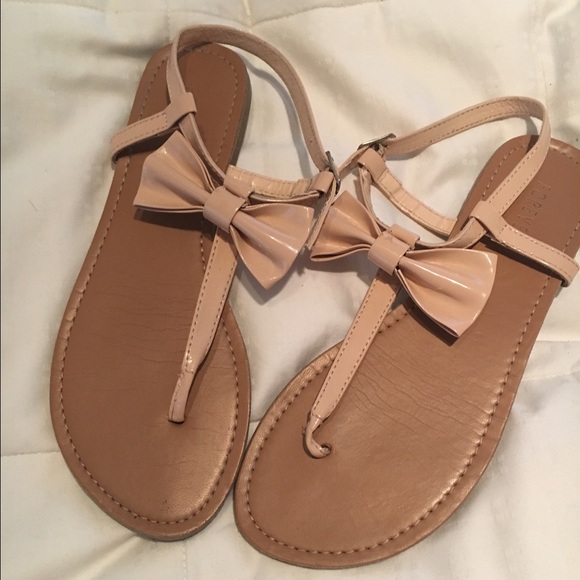 Forever 21 bow tie sandals - Picture 3 of 3