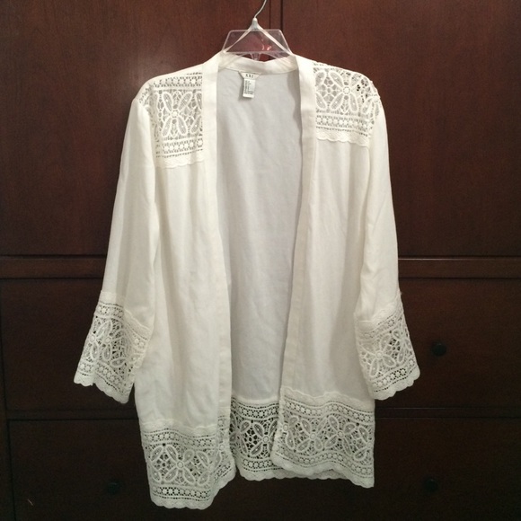 I've worn this once, it's cute and lightweight.