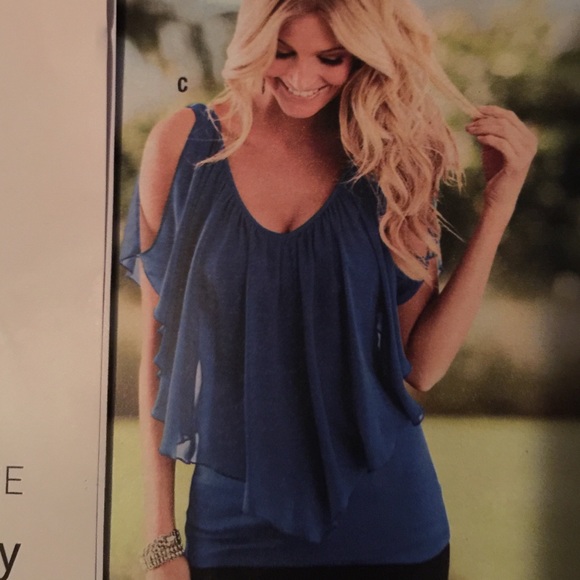 Cold shoulder top