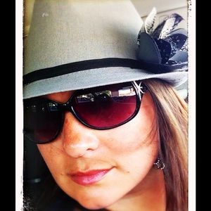 Meet your Posher, Cortny