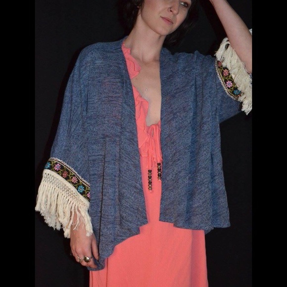 Kimono - Picture 2 of 2