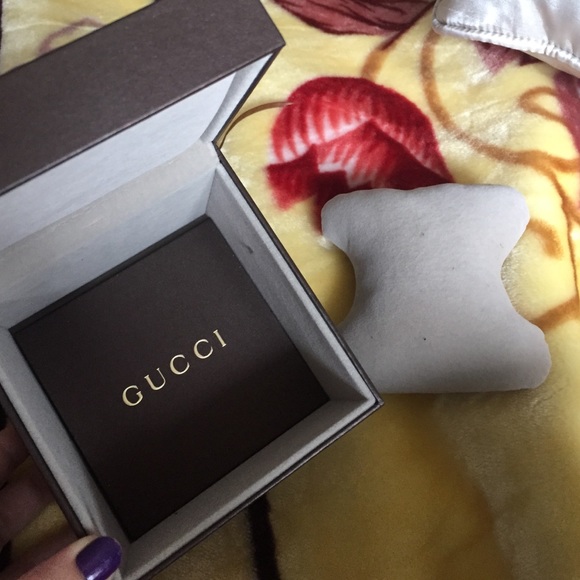 Authentic GUCCI watch box with pillow