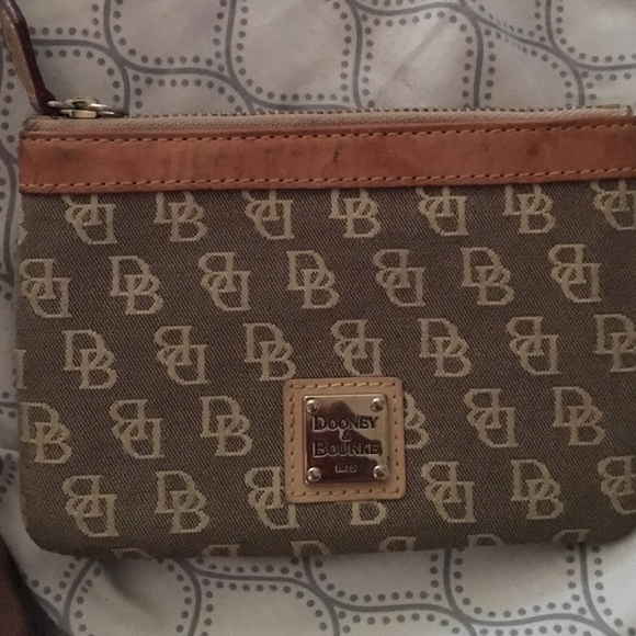 Dooney&bourke Wristlet w/o strap