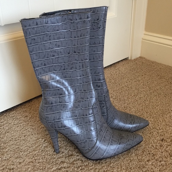 Colin Stuart gray leather boots. Size 6.5M