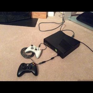 Xbox 360 E Slim 250GB