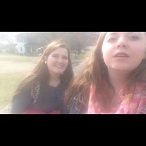 Meet your Posher, Hannah and Maddie