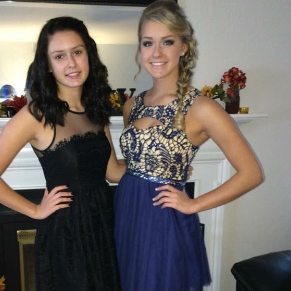 Navy Lace Homecoming/Prom dress!