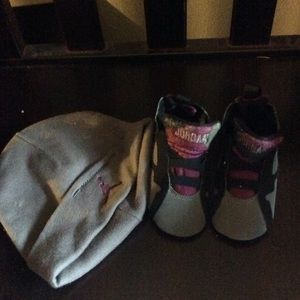 3C  Jordans with hat