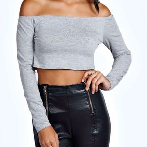 Long sleeve, off the shoulder, crop top!