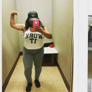 Meet your Posher, Latoya