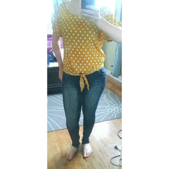 *sold in bundle* Yellow Polkadot Blouse - Picture 4 of 4