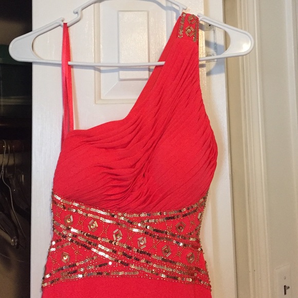 Coral prom dress - Picture 2 of 4