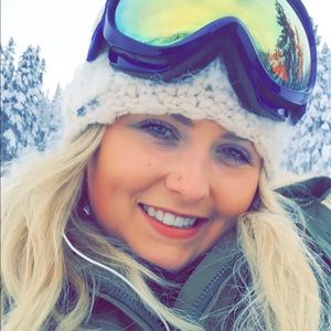 Meet your Posher, Nicole