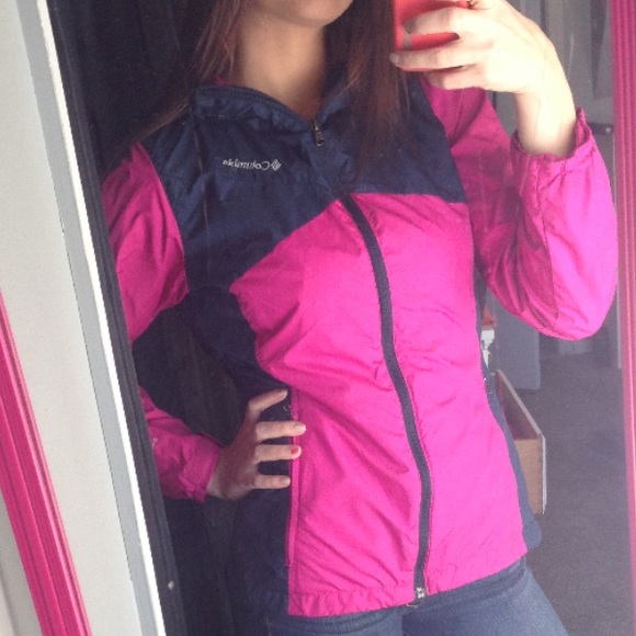 Columbia Jackets & Blazers - Slim fitting Columbia jacket